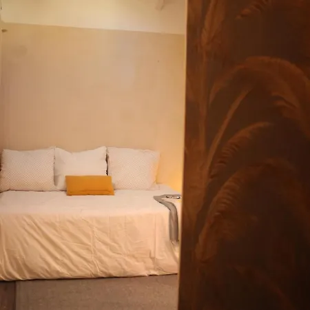 Bohemian & Historic Pantheon Mosquee Apartment *